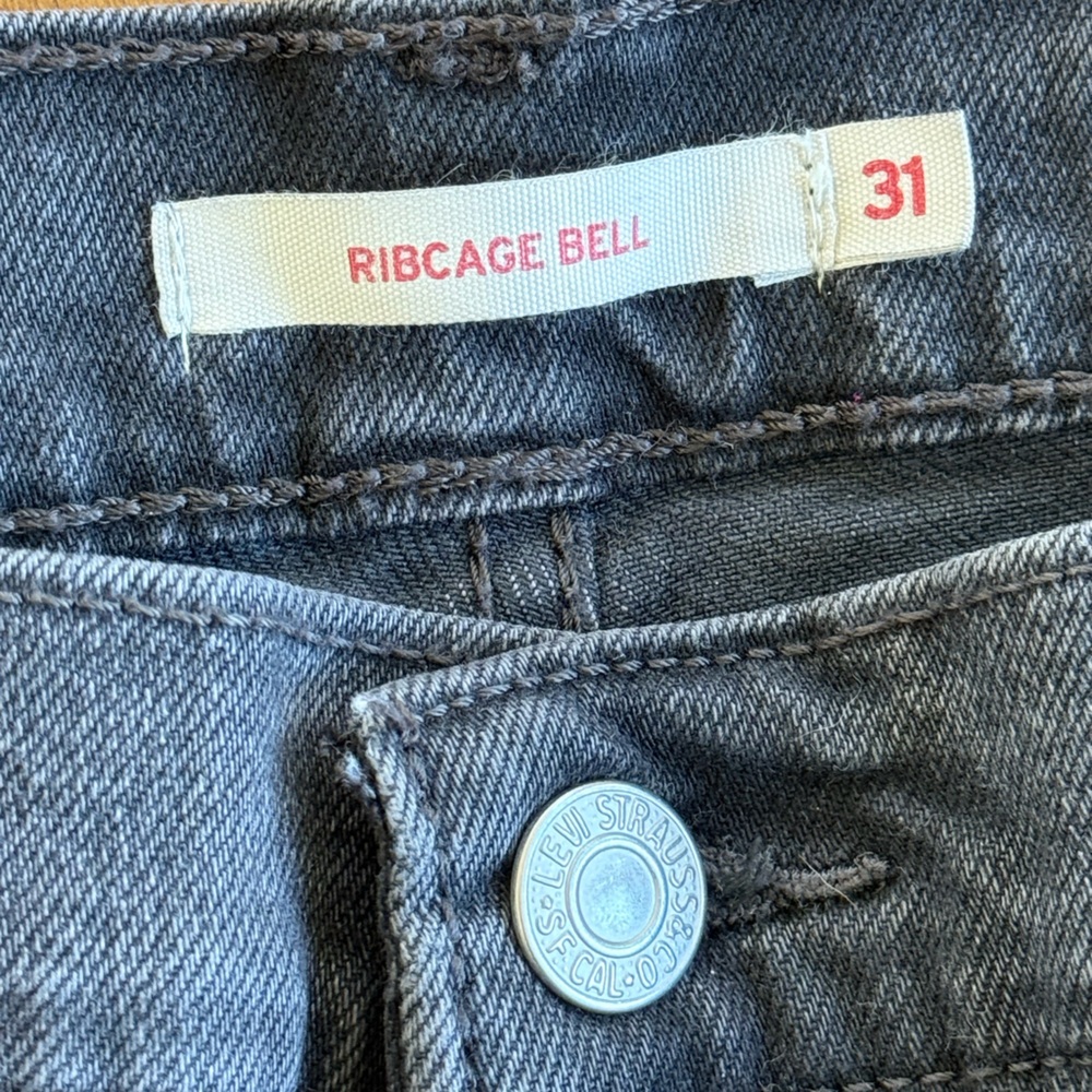 Levi’s Womens black denim Ribcage Bell Bottom Jeans sz 31 - Picture 5 of 7